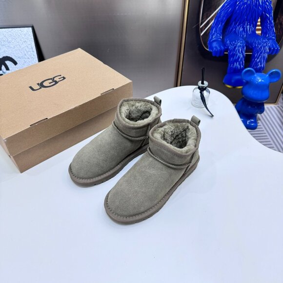 UGG Classic Ultra Mini Boot Antilope Womens Boots - Picture 2 of 6